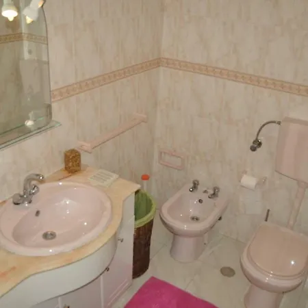 Casa Anabela - *